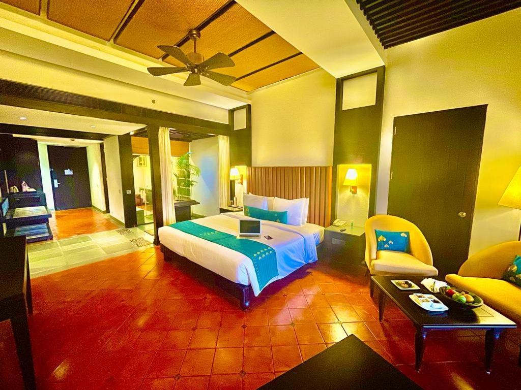 Plumeria Lake Resort & Spa Vayalār Exterior foto