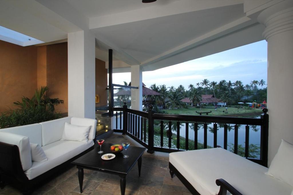 Plumeria Lake Resort & Spa Vayalār Exterior foto