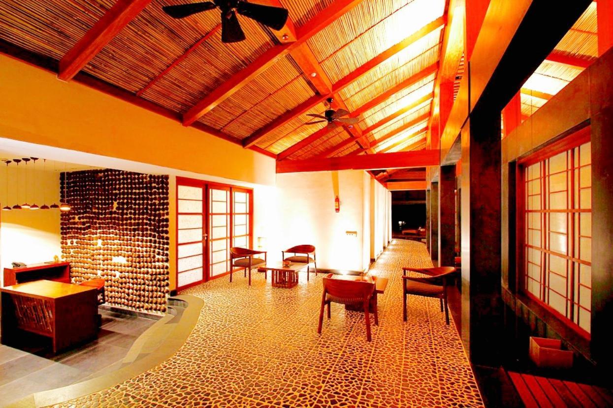 Plumeria Lake Resort & Spa Vayalār Exterior foto