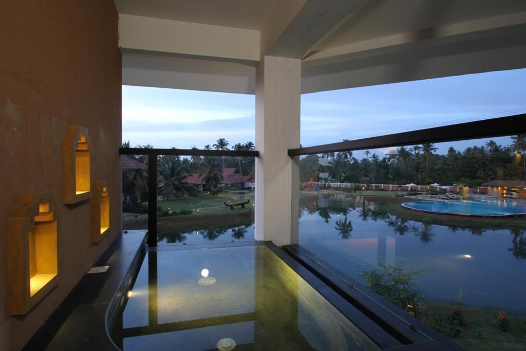 Plumeria Lake Resort & Spa Vayalār Exterior foto