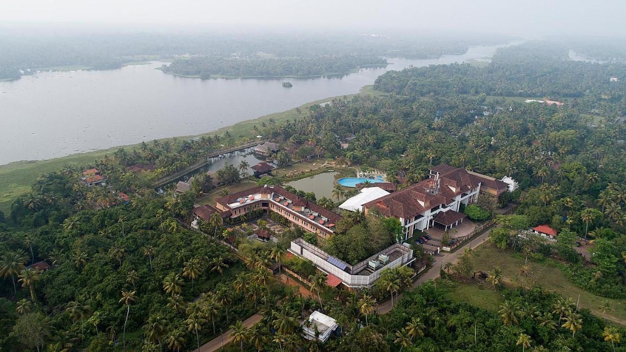 Plumeria Lake Resort & Spa Vayalār Exterior foto